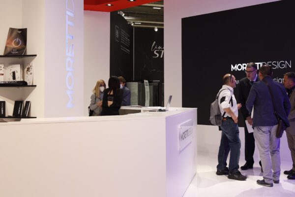lavoro moretti stand 19 lavoro moretti stand 19